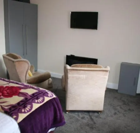 Cravendale Apartment